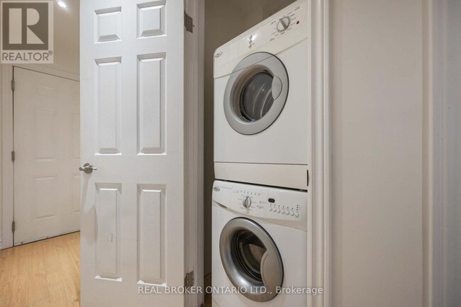 Photo du bâtiment - 85 Beech Ave