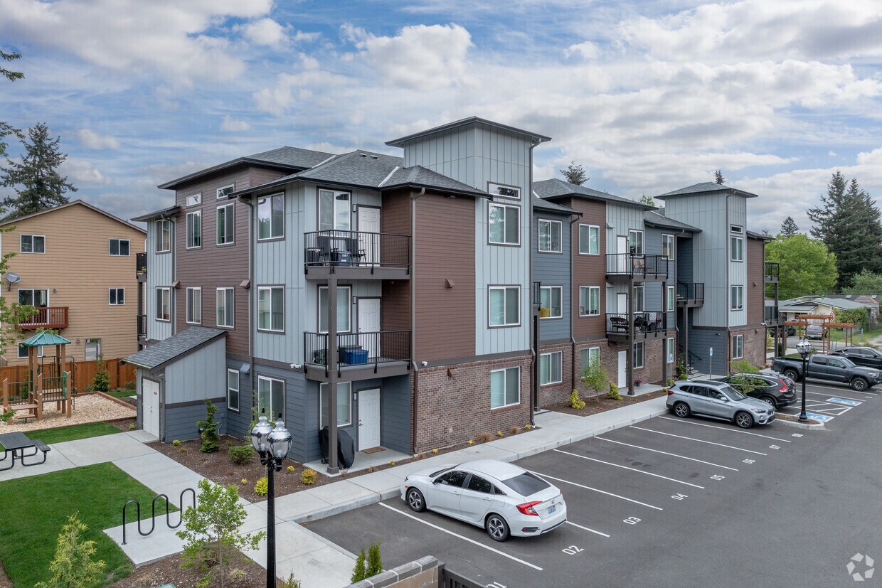 Building Photo - 1245 Beach Ave