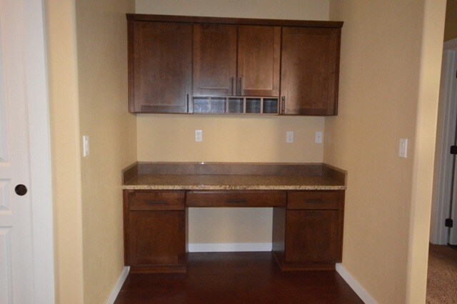 Building Photo - 10124 W Kingsbriar Dr