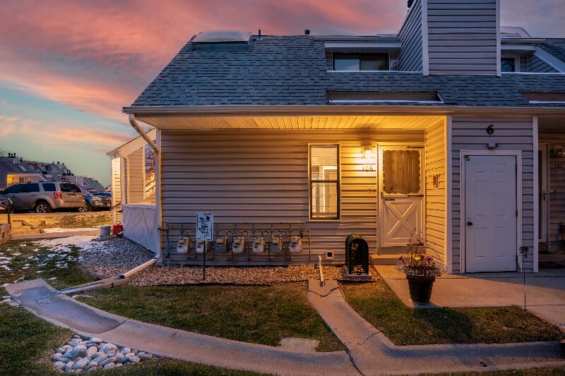 Foto principal - 8701 Huron St