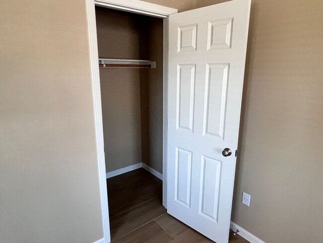 Building Photo - 1 Bedroom In Martinez