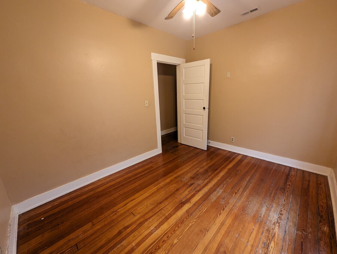 Primary Photo - 341 Park Dr