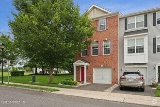 Building Photo - 102 Warbler Way