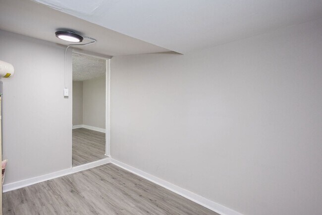 Building Photo - 116 Peachtree St