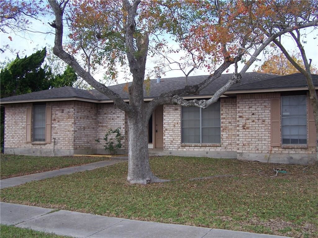 Primary Photo - 2203 Live Oak Dr