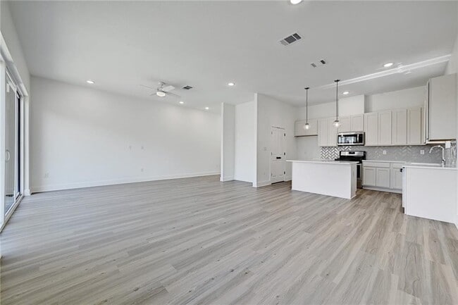 Building Photo - 2305 Century Tree Cv