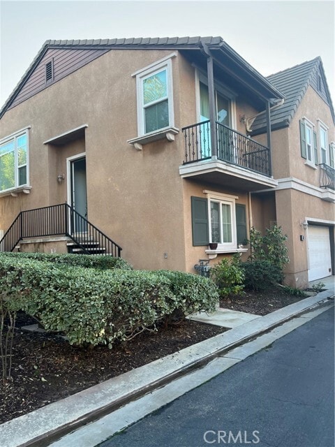 Building Photo - 2889 Plaza del Amo