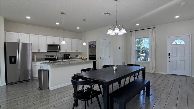 Foto del edificio - 2129 Hibiscus Pl