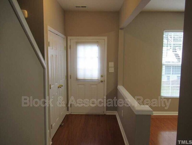 Foto del edificio - 8151 Rhiannon Rd