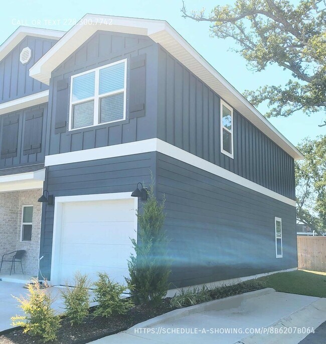 Building Photo - 114 Debuys Rd