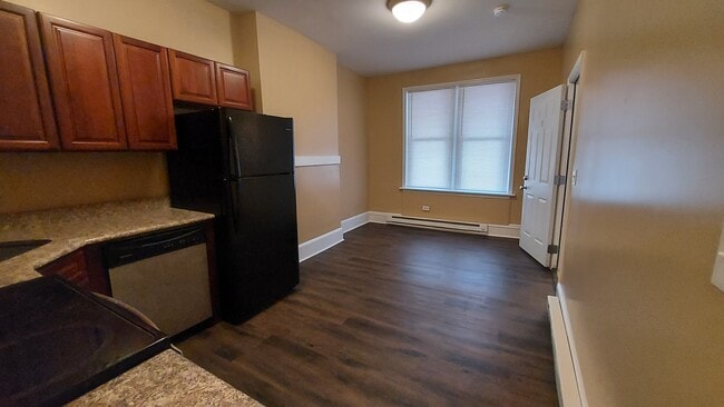 Building Photo - 2272 N Bancroft St