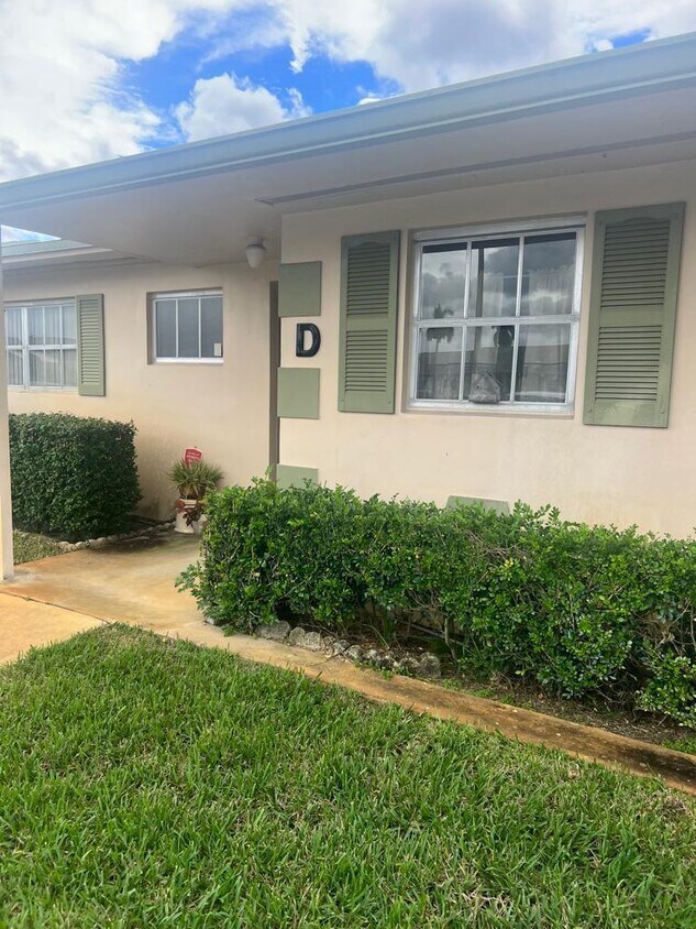 Foto principal - 5423 Cresthaven Blvd