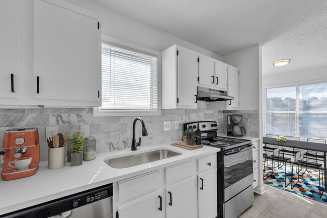 Cocina reformada - Cambridge Apartments