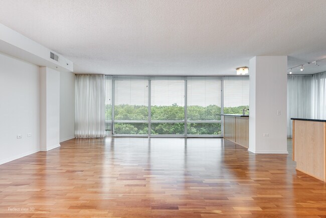 Foto del edificio - 9725 Woods Dr