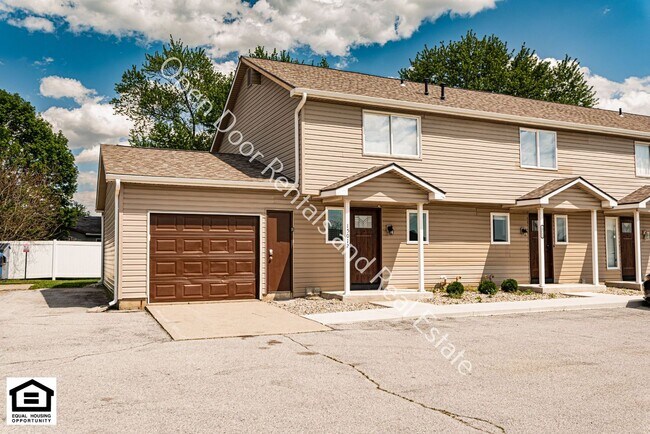 Building Photo - 15012 Tally Ho Dr