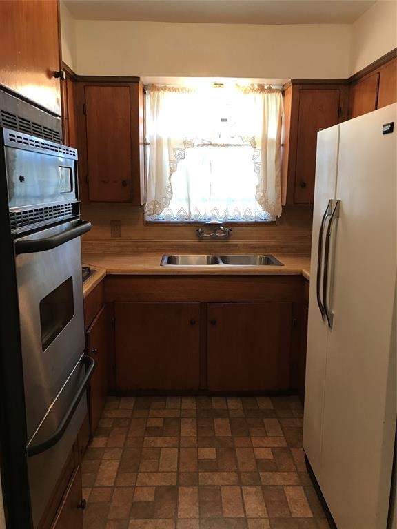 Foto del edificio - 8735 Fannette St