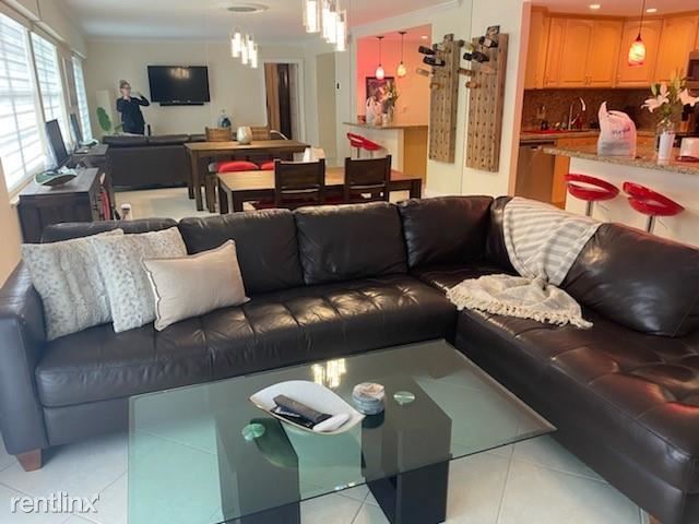 Primary Photo - 1 br, 1.5 bath Condo - 5100 DuPont Blvd Ap...