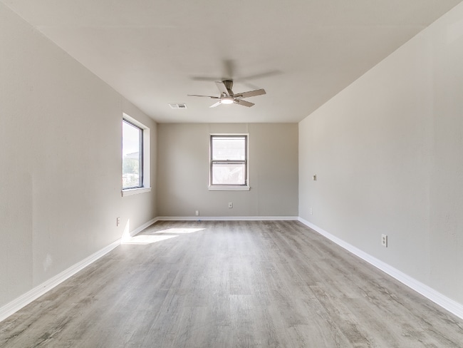 Building Photo - 3612 Firethorn Dr