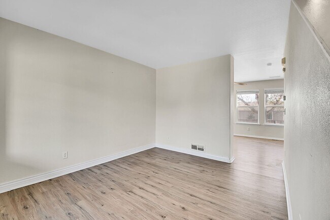 Foto del edificio - 3 bedroom, 2 bath home with 2 car garage in Highlands Ranch