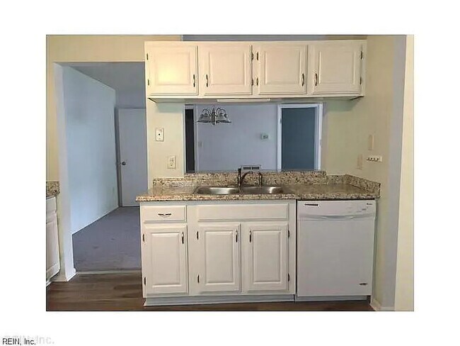 Building Photo - 2141 Sanctuary Ct