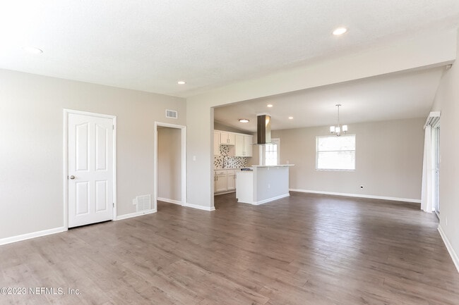 Building Photo - 1517 Quante Rd