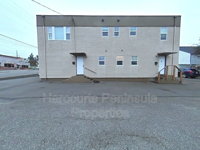 Building Photo - 2305 6th St