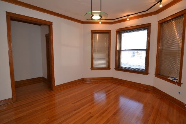 Building Photo - 4118 N Ashland Ave