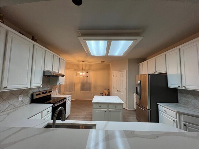 Building Photo - 12407 Ashford Valley Dr