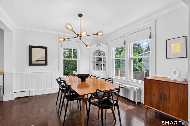 Foto del edificio - 42 Treadwell Ave