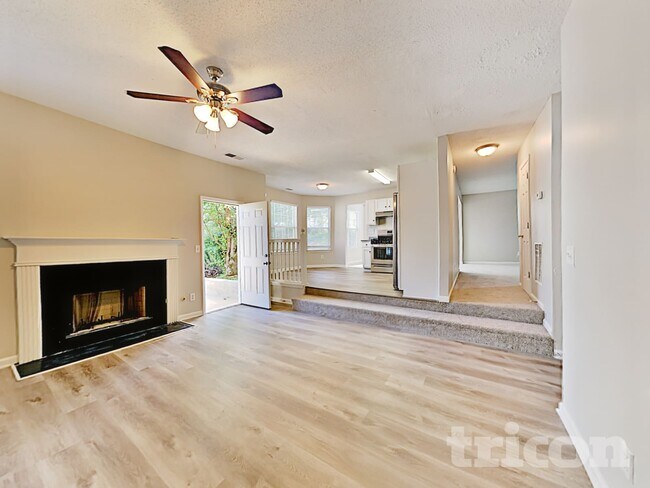 Foto del edificio - 842 Asbury Trail