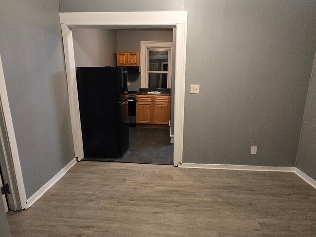 Building Photo - 8 Farley Ave