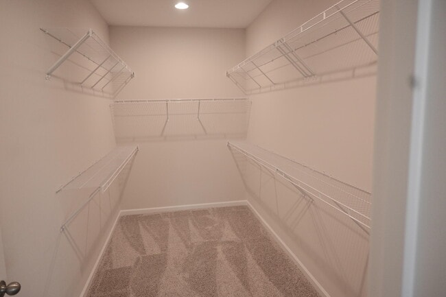 Foto del edificio - 983 Manitou Cir