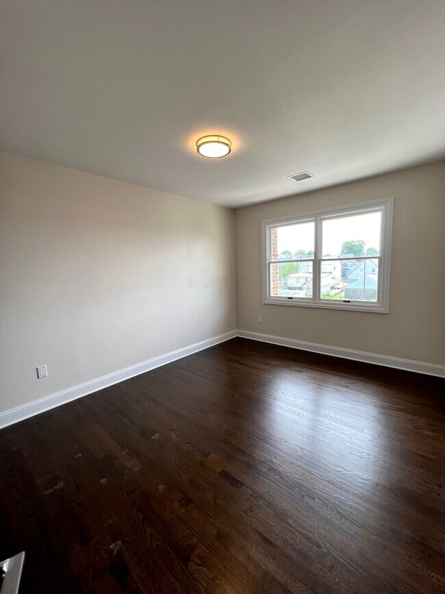 Bedroom 2 - 52 Liberty St