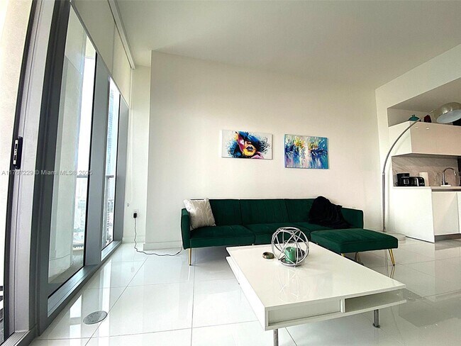 Foto del edificio - 851 NE 1st Ave