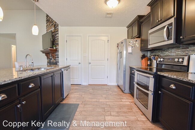 Foto del edificio - 3 br, 2 bath House - 1336 Freedom Dr.