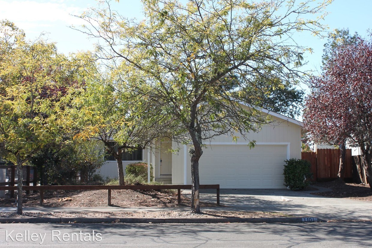Primary Photo - 1101 Piner Creek Dr