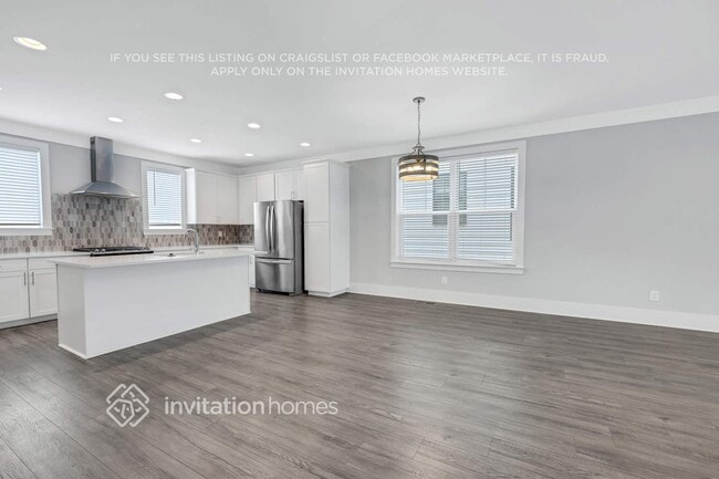 Building Photo - 240 Founders Ln