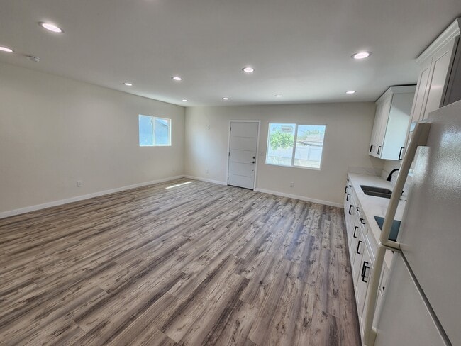 Building Photo - 14117 Weidner St