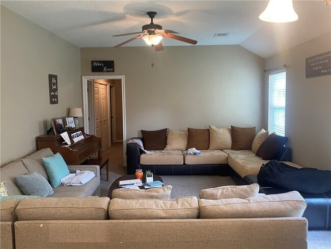 Building Photo - 2657 Symphony Park Dr