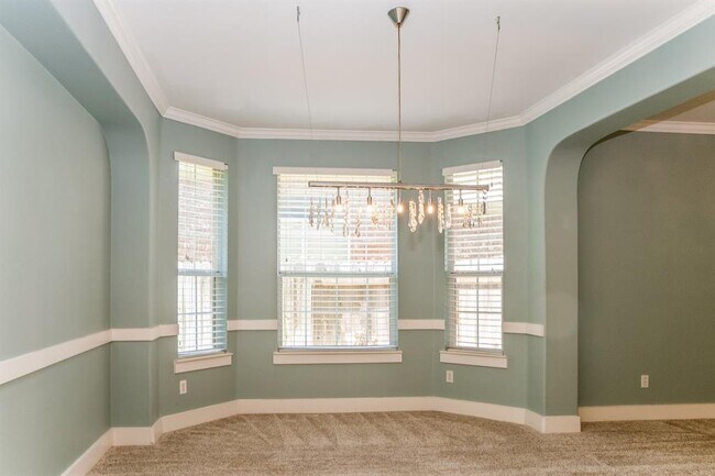 Building Photo - 3006 Covington Pl