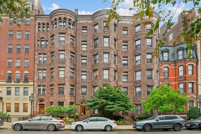 Foto del edificio - 186 Commonwealth Ave
