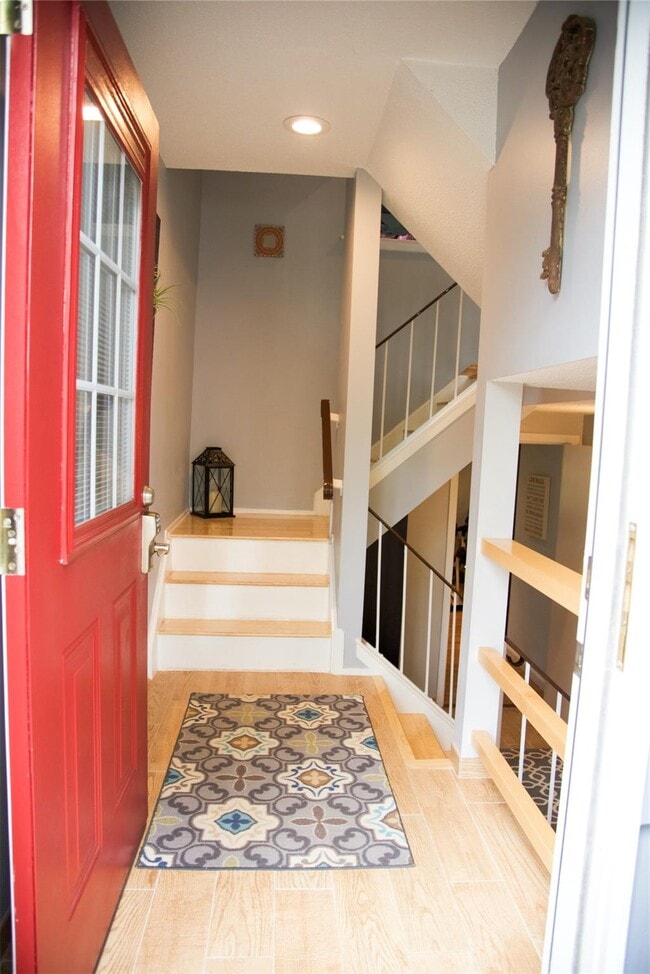 Building Photo - 157 Treetop Cir