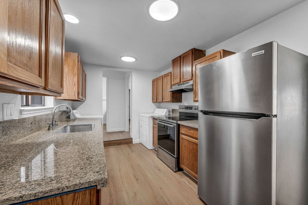 Foto principal - 737 16th St