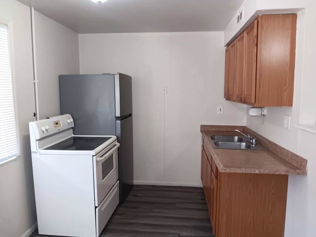 Foto del edificio - 2384 Williams Creek Rd