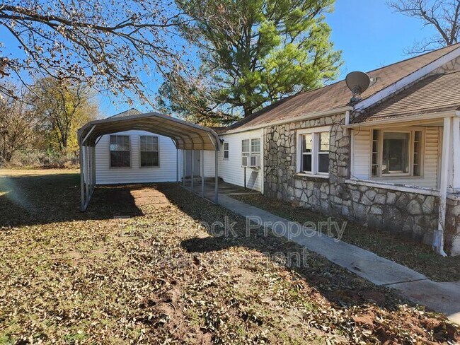 Foto del edificio - 311 S Cash