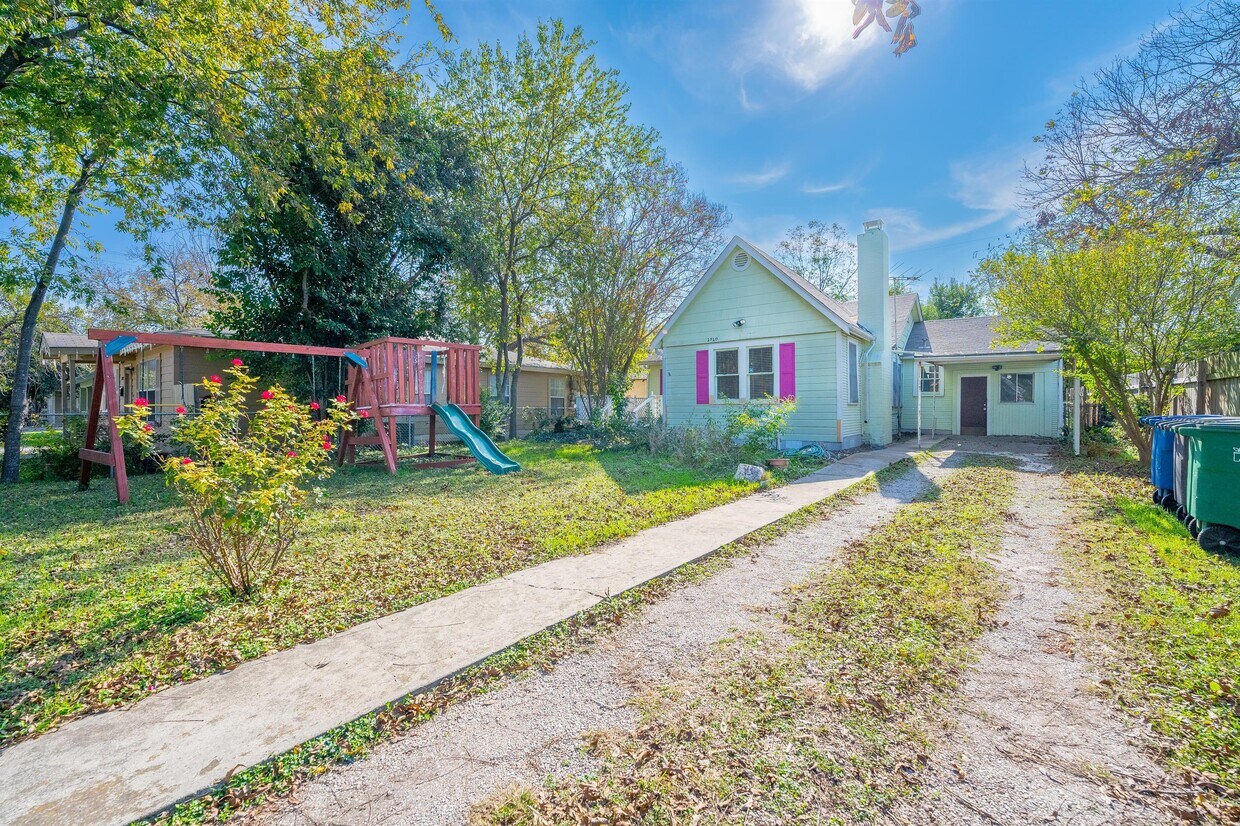 Primary Photo - 1710 Edison Dr
