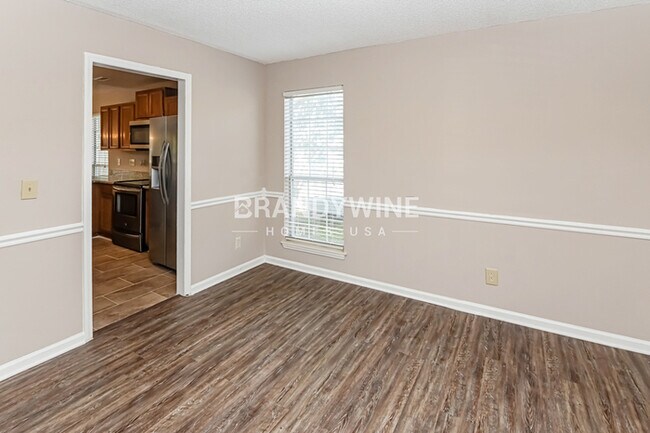 Foto del edificio - NEW Lower Rental Rate Leasing Special: Mar...