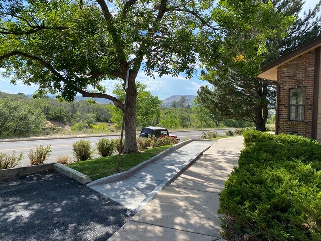 Gimnasio - 697 Canyon Dr