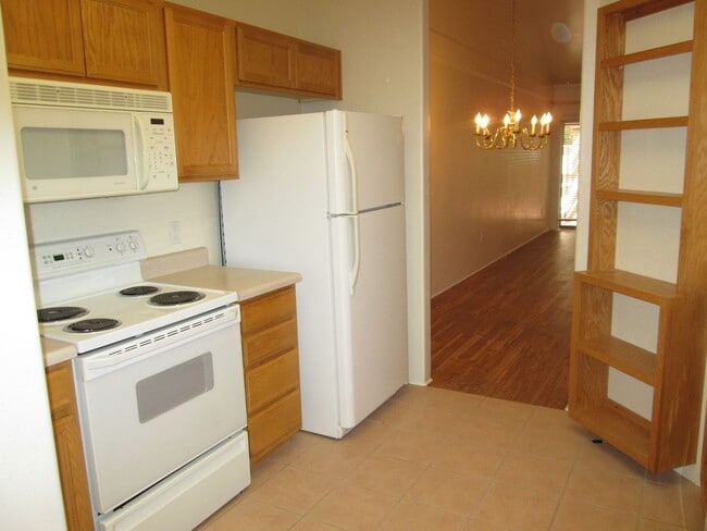 Building Photo - Unfurnished - 1 Year Rental