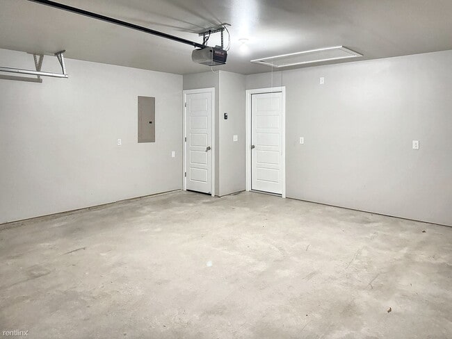 Building Photo - 3 br, 2 bath House - 12613 Florence Ln